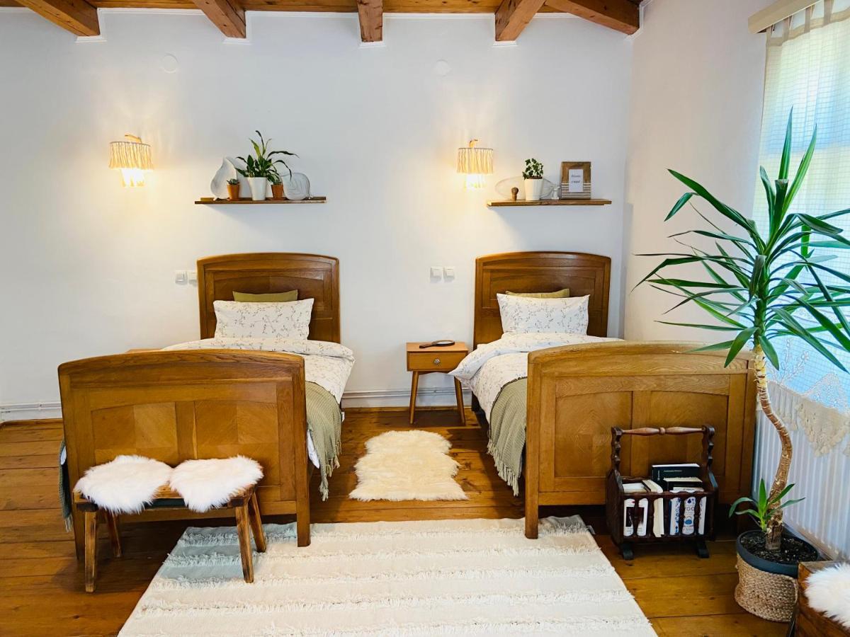 Slow Living Cottage, Dobolii De Sus Exterior foto
