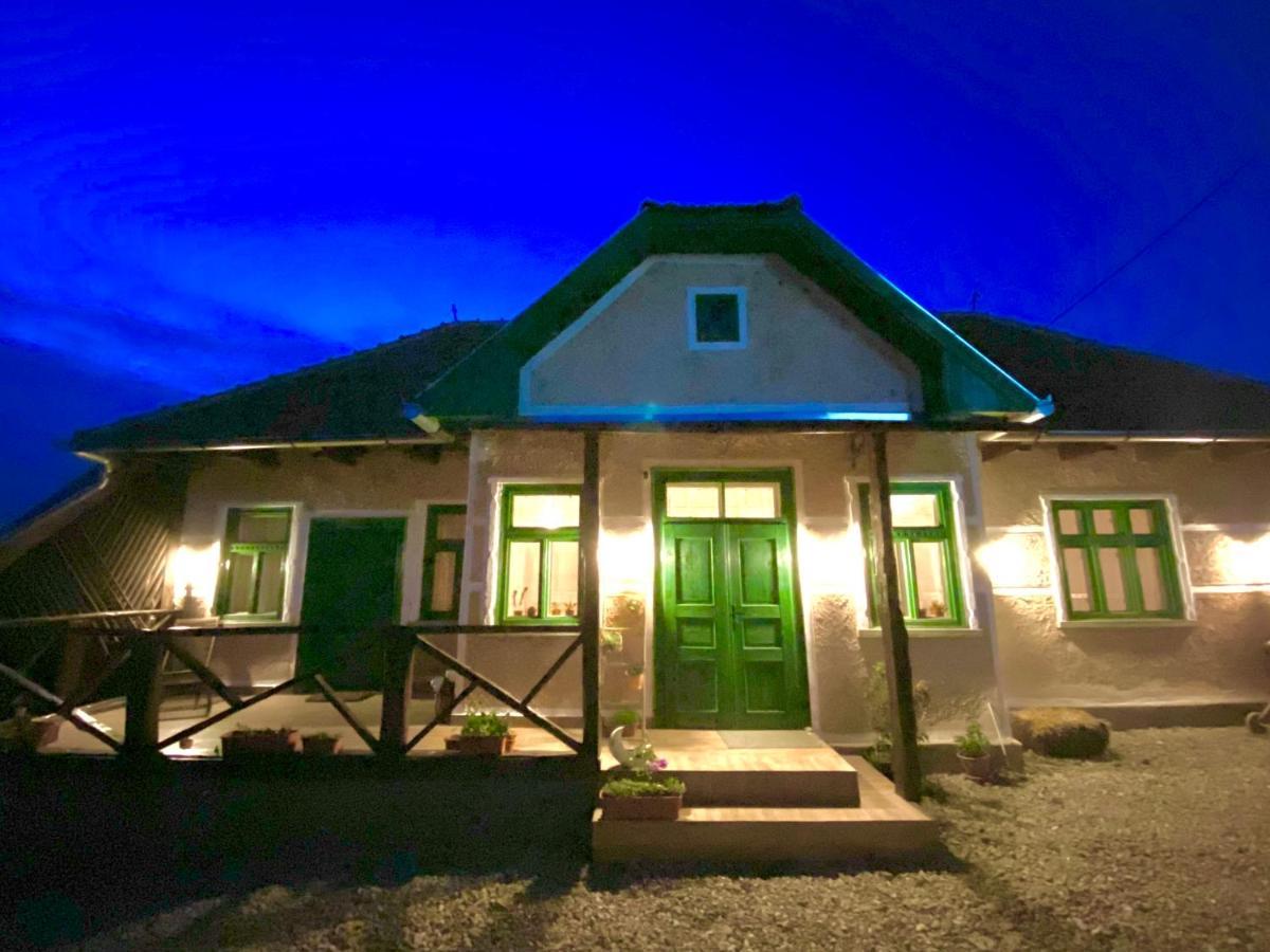 Slow Living Cottage, Dobolii De Sus Exterior foto