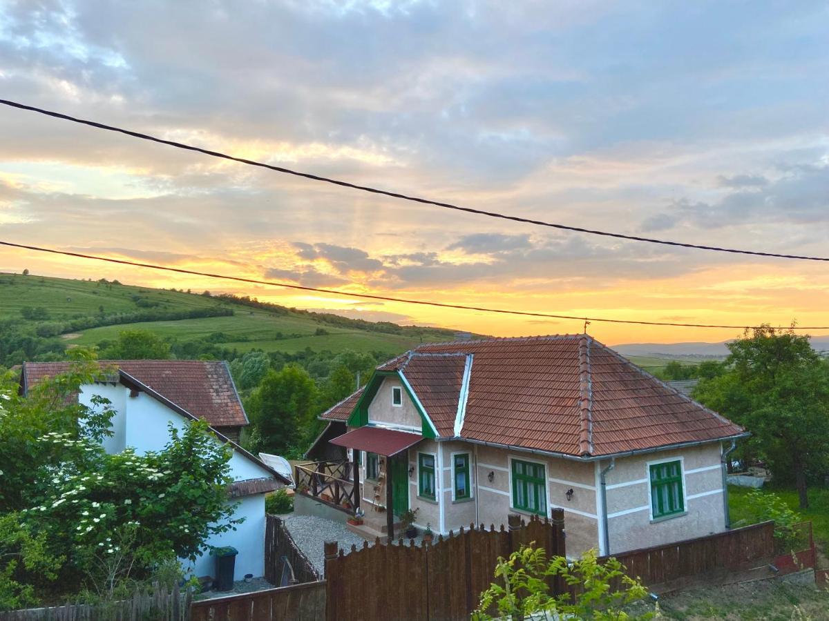 Slow Living Cottage, Dobolii De Sus Exterior foto