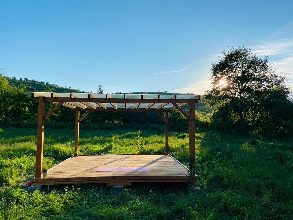Slow Living Cottage, Dobolii De Sus Exterior foto