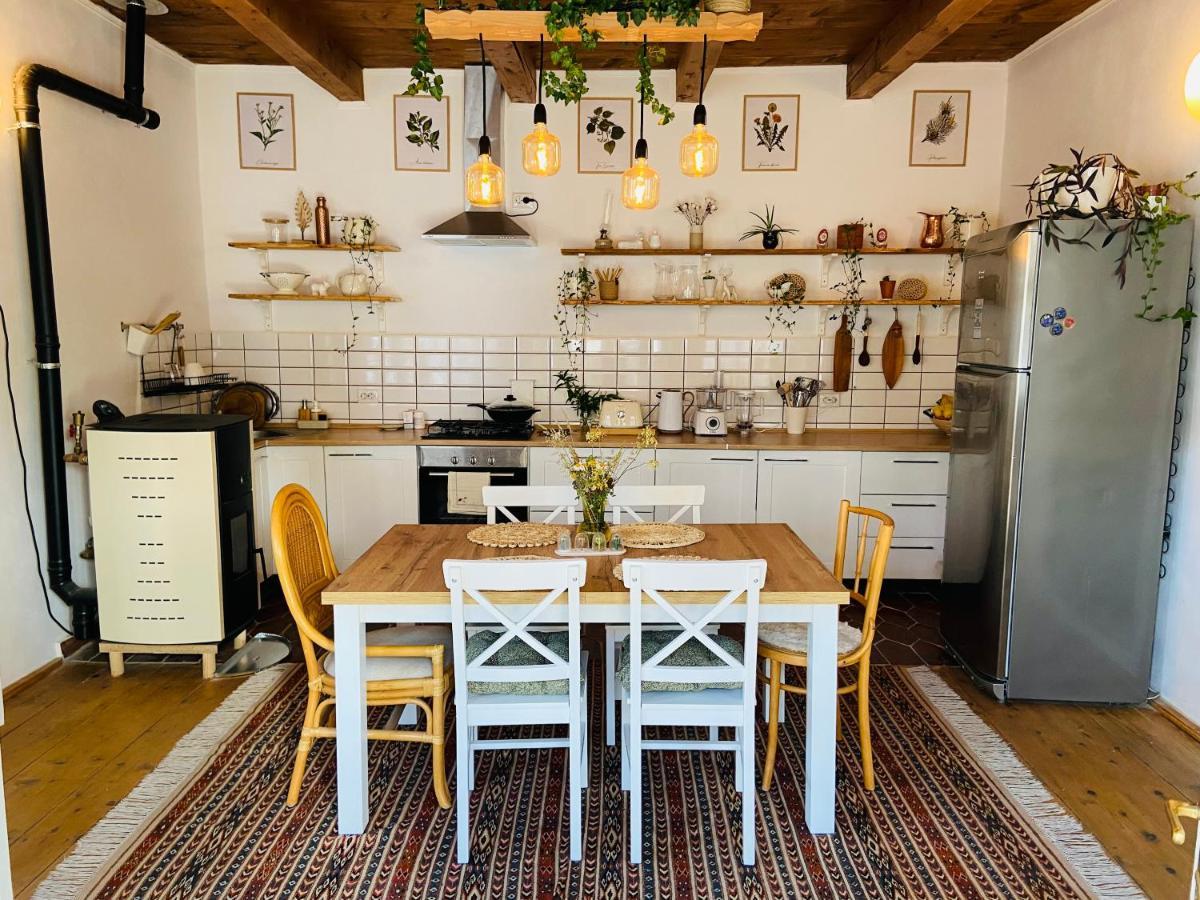 Slow Living Cottage, Dobolii De Sus Exterior foto